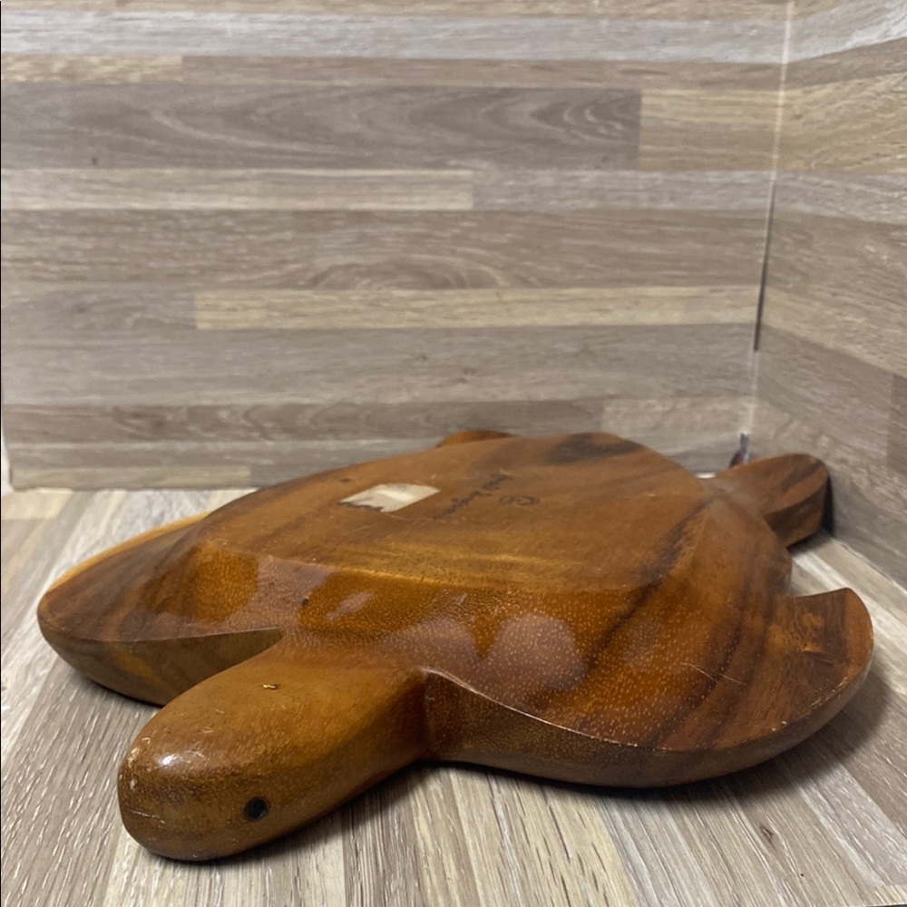 Wooden sea Turtle Shaped Serving Tray vintage Charcuterie Board / tray - Picture 7 of 11